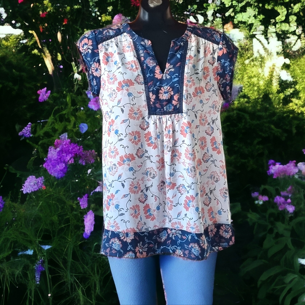 🌟3/$40 Sale!Mix & Match🌟 DR2 Flowy Sleeveless Blouse